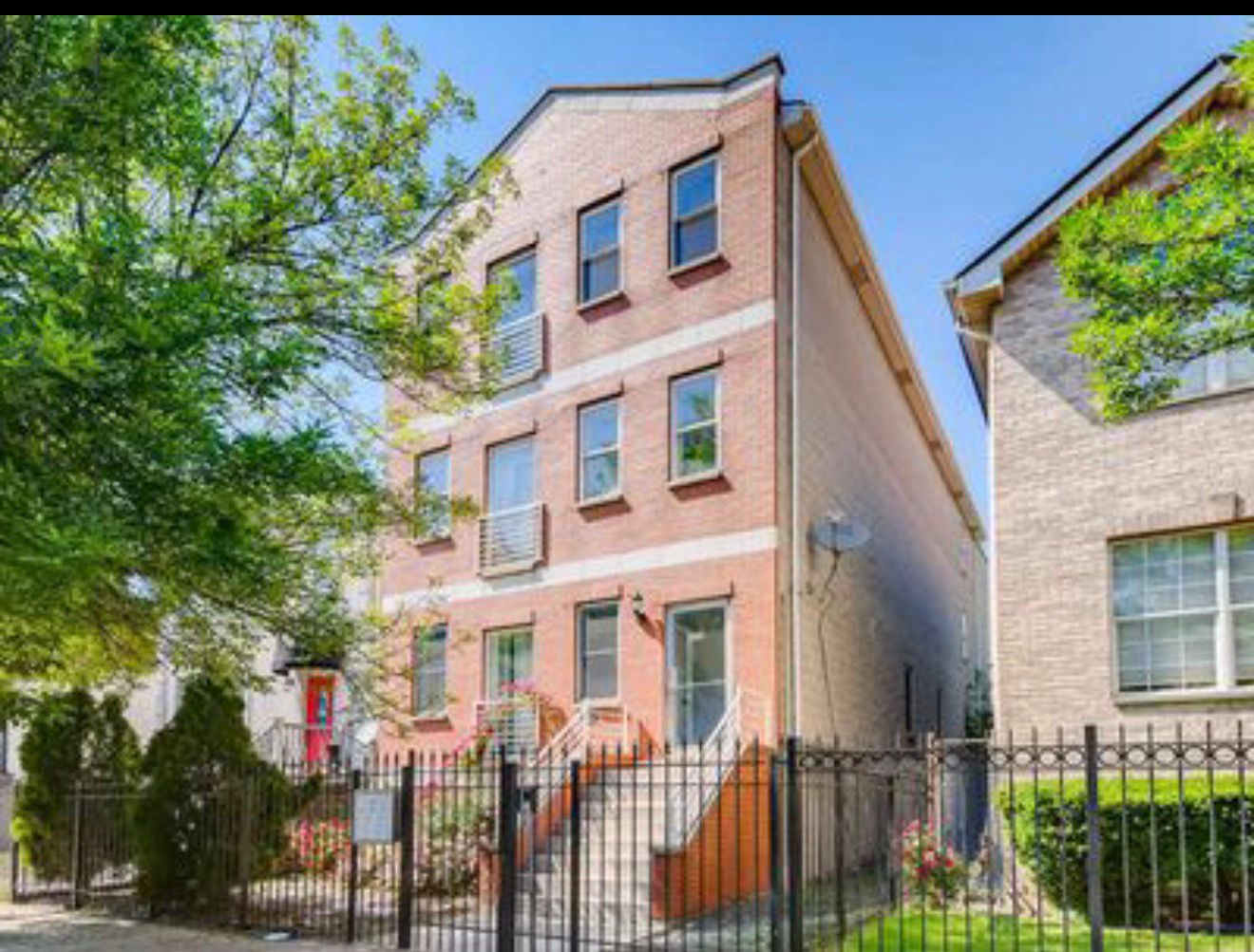 2328 W Washington Blvd, Chicago